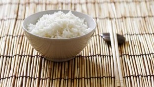 aurpegia gaztetzeko arroz maskara